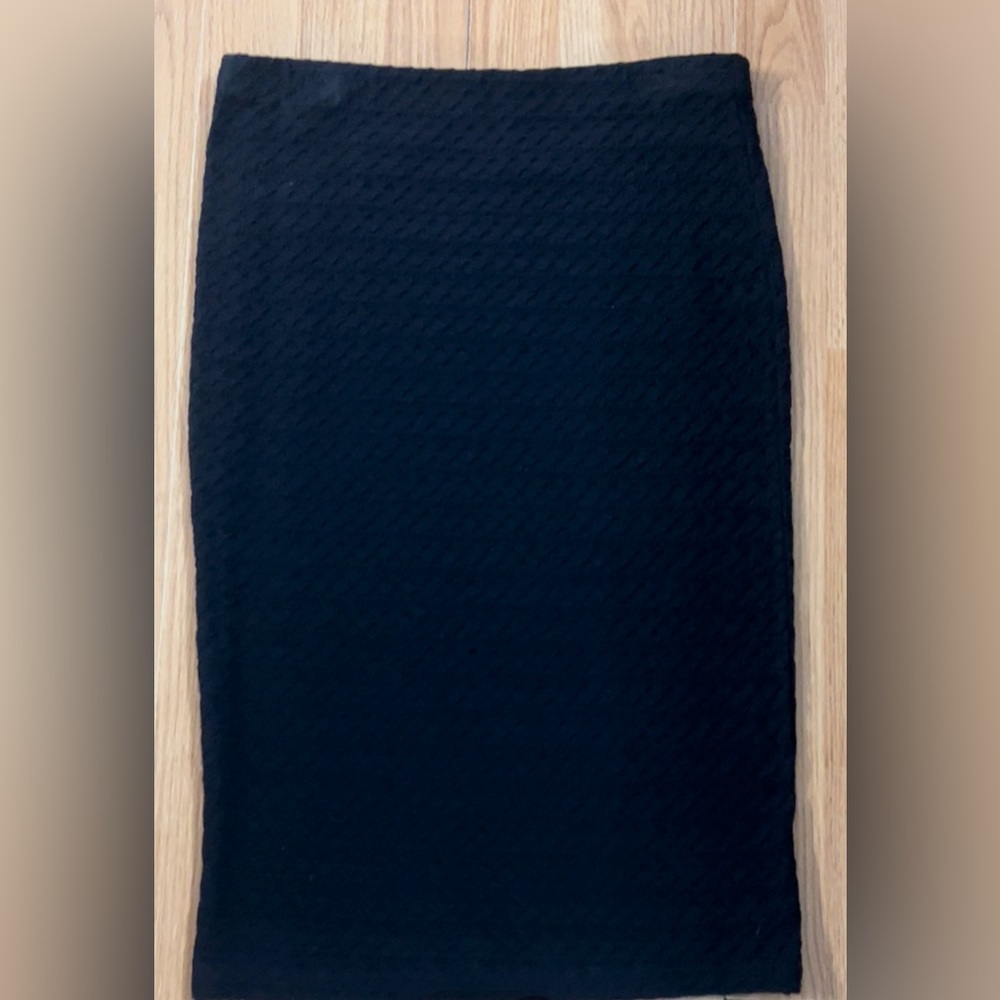 Gianni Bini Size Medium Black Fitted Skirt